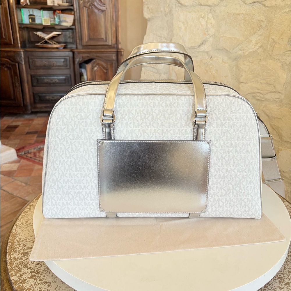 Michael Kors White and Silver Travel Bag Set - Picture 8 of 16